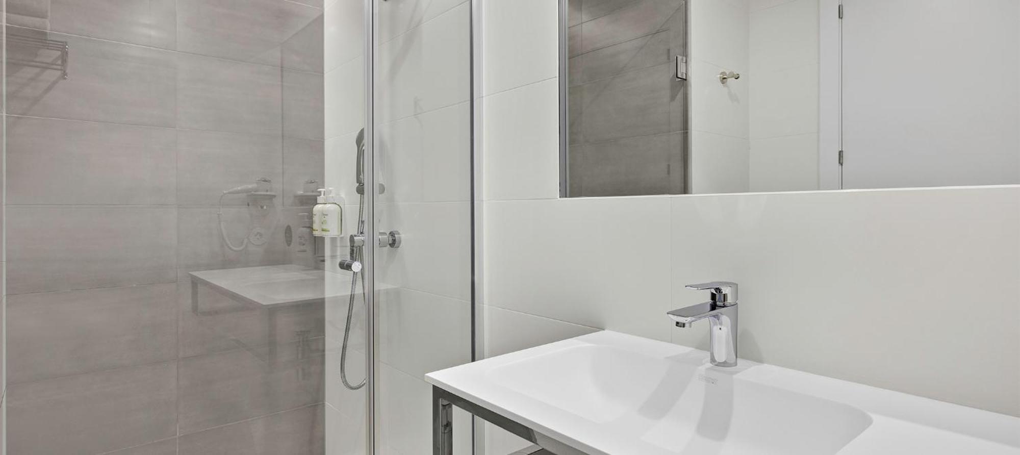 B&B Hotel Madrid トレス・カントス エクステリア 写真