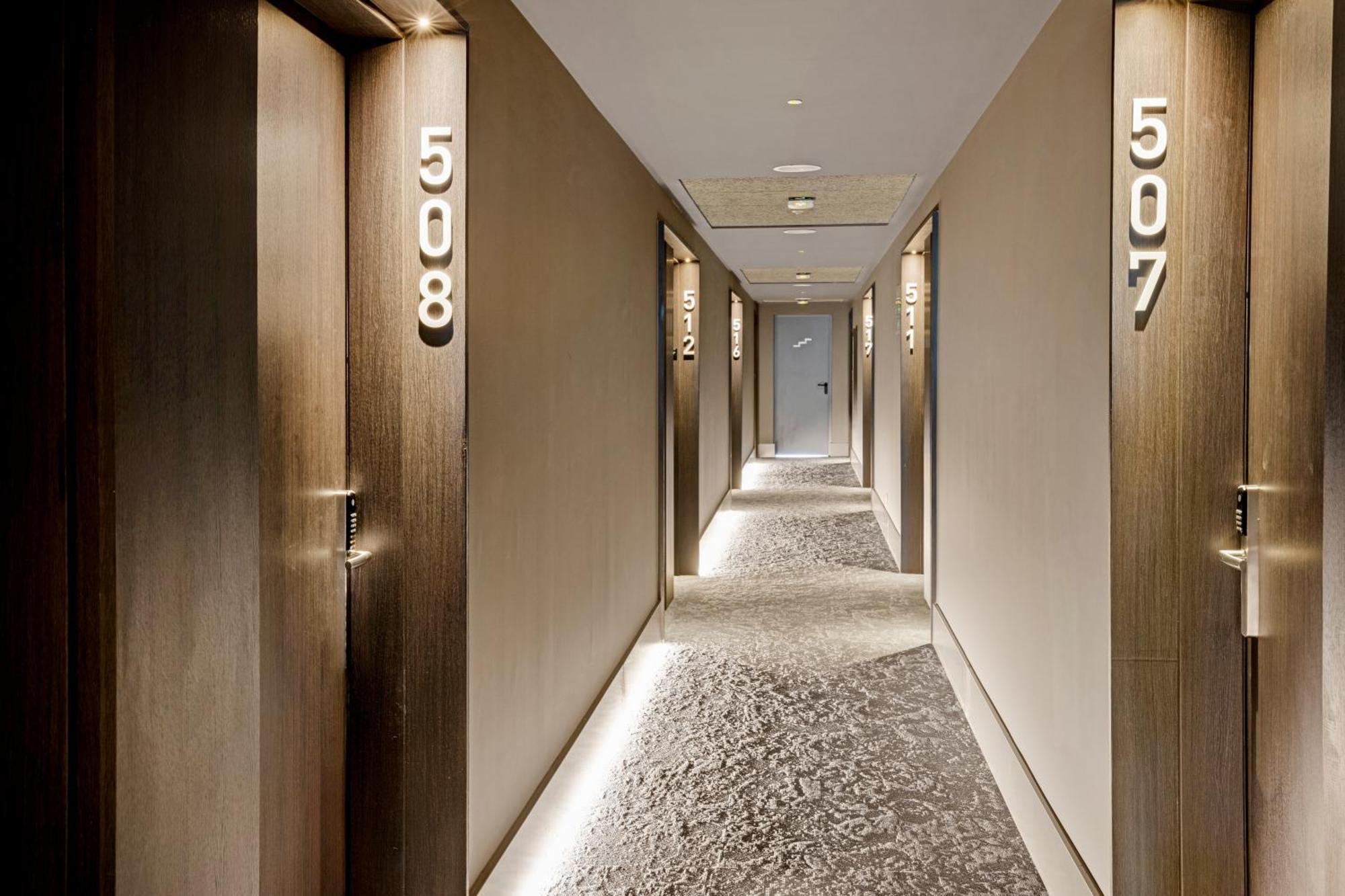 B&B Hotel Madrid トレス・カントス エクステリア 写真